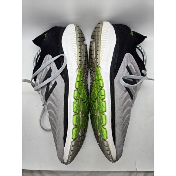 Athletic_Shoes